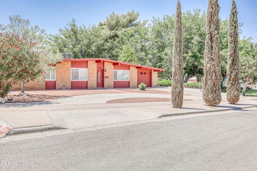 3223 Suffolk Rd, El Paso, TX, 79925-4325 | Card Image