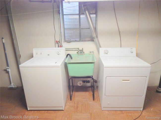 Laundry | Image 12