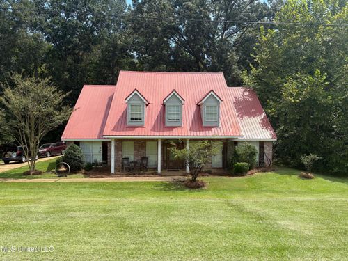 257 Post Oak Ln, Richland, MS, 39218-9469 | Card Image