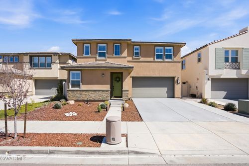 18153 Meridian Ln, Santa Clarita, CA, 91350-3287 | Card Image