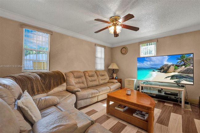2021 Nw 185 Th Ter, House other with 3 bedrooms, 2 bathrooms and null parking in Miami Gardens FL | Image 15