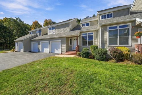 35-35 Coles Way, Atkinson, NH, 03811-5101 | Card Image