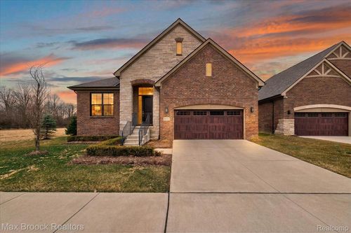 43721 Legacy Dr, Sterling Heights, MI, 48314-1618 | Card Image