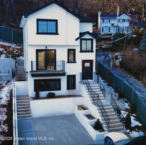 802 Van Duzer St, Staten Island, NY, 10304-1920 | Card Image