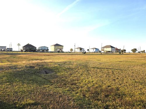 1 Mockingbird Ln, Anahuac, TX, 77514 | Card Image