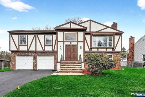 392 Mercer Ave, River Edge, NJ, 07661-1806 | Card Image