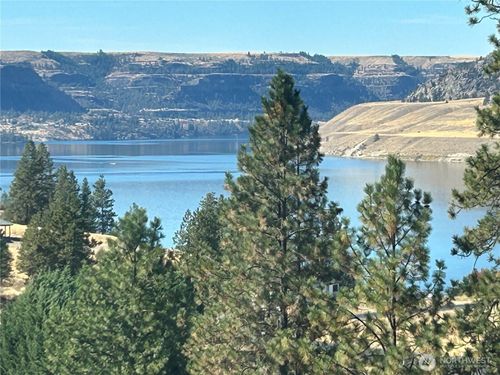 39461 Bitterroot Ln N, Seven Bays, WA, 99122-7906 | Card Image