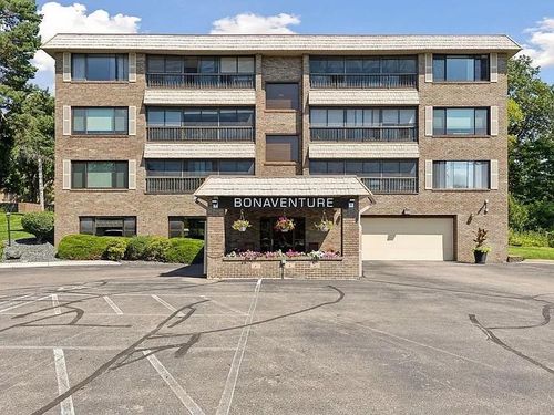 c3-3090 N Lexington Avenue N, Roseville, MN, 55113 | Card Image