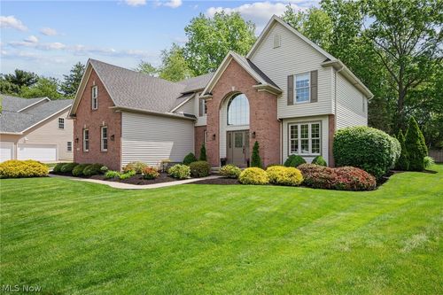 3119 Laura Ln, Westlake, OH, 44145-5532 | Card Image