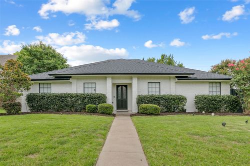 2600 Summertree Dr, Carrollton, TX, 75006-2701 | Card Image