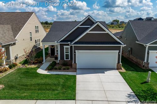 4226 Dogwood Drive, Milford Twp, MI, 48381 | Card Image