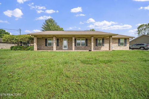 339 Woods View Cir, Kodak, TN, 37764-2158 | Card Image