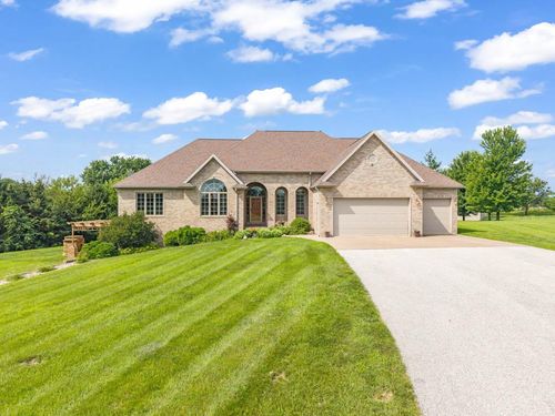 2024 Dana Ave, Fort Dodge, IA, 50501-8732 | Card Image