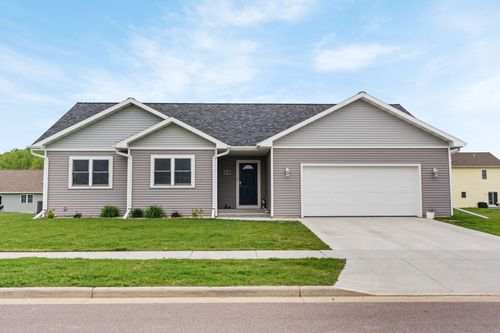 521 Roosevelt St, BARABOO, WI, 53913-2954 | Card Image