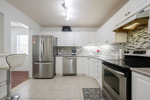 302-2435 Center St, Abbotsford, BC, V2T2N4 | Card Image