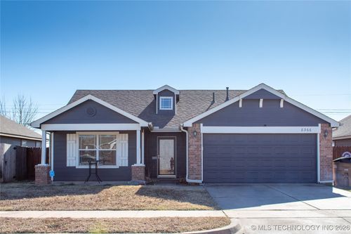 8366 160th Pl, Bixby, OK, 74008-6242 | Card Image