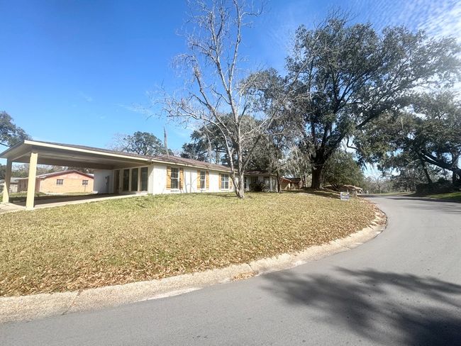 2723 Briarwood Cir, House other with 4 bedrooms, 3 bathrooms and 2 parking in Moss Point MS | Image 6