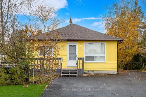 8 58th St S, Wasaga Beach, ON, L9Z1W6 | Card Image