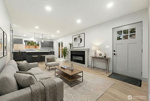 13007 1st Ave Ne, Seattle, WA, 98125 | Card Image