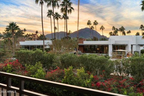 c2003-6166 N Scottsdale Rd, Paradise Valley, AZ, 85253-5413 | Card Image