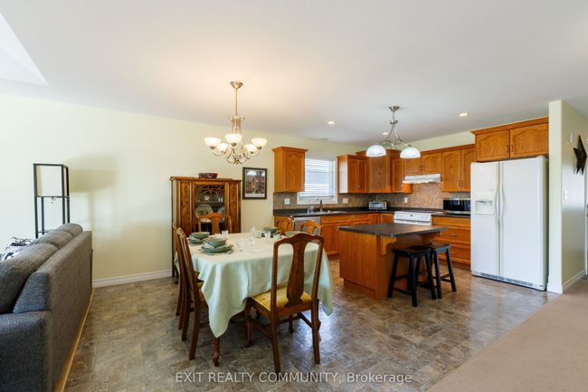 4369 Sixth St, House other with 4 bedrooms, 2 bathrooms and 2 parking in Petrolia ON | Image 20