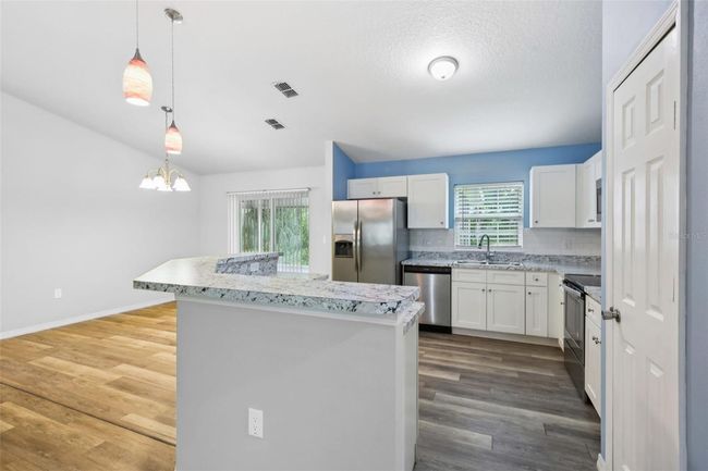 395 Alcazar Ave, House other with 3 bedrooms, 2 bathrooms and null parking in DE LEON SPRINGS FL | Image 4