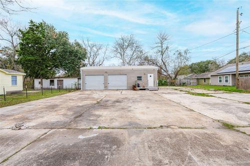 610 Ross St, La Marque, TX, 77568-6123 | Card Image