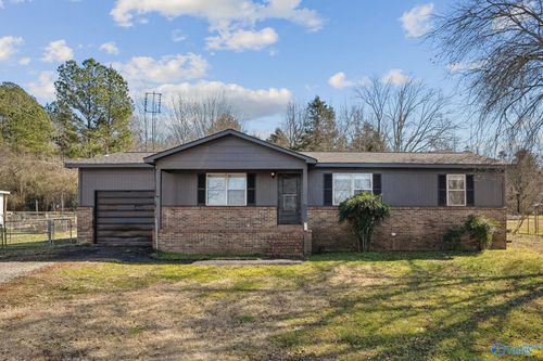 252 Mitchell Dr, Hollywood, AL, 35752-6011 | Card Image