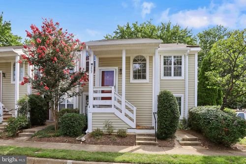 2867-2867 Yarling Ct, FALLS CHURCH, VA, 22042-4478 | Card Image