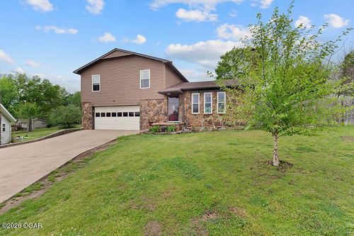 2231 Garfield Ave, Baxter Springs, KS, 66713-2298 | Card Image