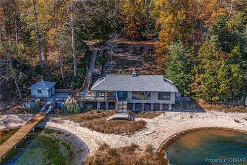 975 Wilton Creek Rd, Hartfield, VA, 23071-3033 | Card Image
