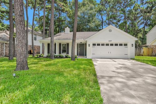 147 E Pathfinders Cir, The Woodlands, TX, 77381-3055 | Card Image