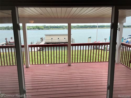 2401 River Rd, Marysville, MI, 48040-1917 | Card Image