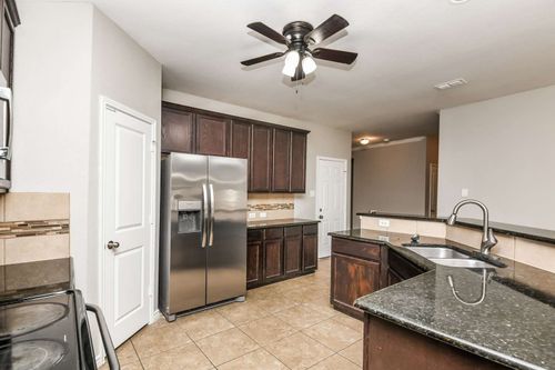 2121 Lorrie Ln, Weatherford, TX, 76087-5313 | Card Image