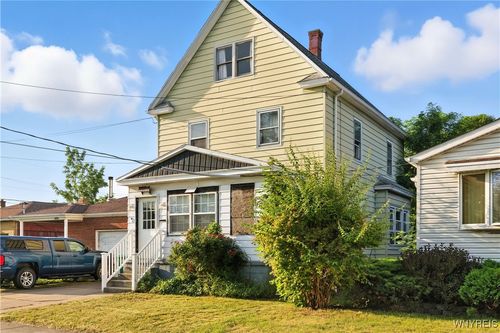 2673 North Ave, Niagara Falls, NY, 14305-3243 | Card Image