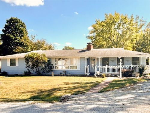 501 E Elizabeth St, Greenup, IL, 62428-1145 | Card Image