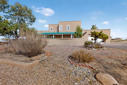 5345 Vera Cruz Rd, Rio Rancho, NM, 87144-3287 | Card Image