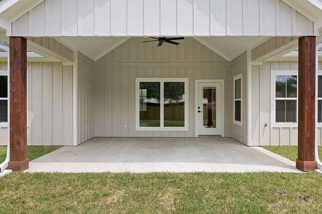 102 Tekla St, House other with 3 bedrooms, 2 bathrooms and 2 parking in Weimar TX | Image 22