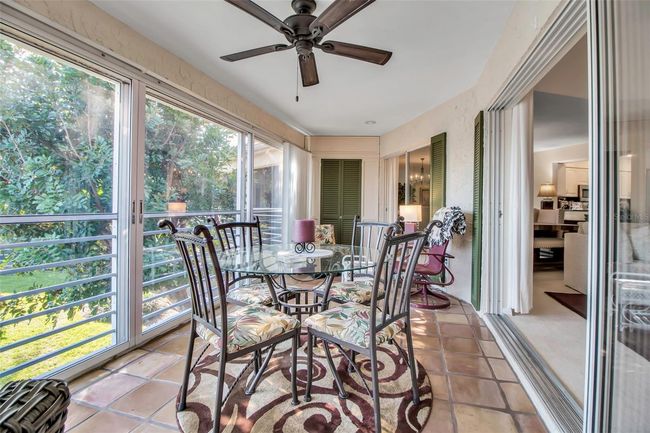 APT-9C - 6101 34 Th St W, Condo with 3 bedrooms, 2 bathrooms and null parking in BRADENTON FL | Image 4