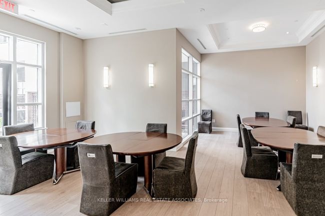 210 - 2396 Major Mackenzie Dr, Condo with 1 bedrooms, 1 bathrooms and null parking in Maple ON | Image 16
