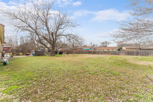 View of yard | Image 9