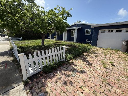 212 Rutland Boulevard, West Palm Beach, FL, 33405 | Card Image