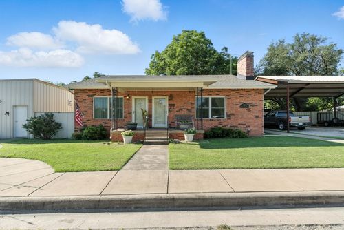 1111 W 8th St, Cisco, TX, 76437-2922 | Card Image