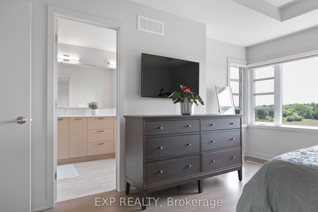 244 Shuttleworth Dr, House attached with 3 bedrooms, 3 bathrooms and 1 parking in Gloucester ON | Image 30