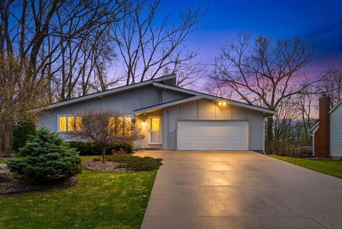 1286 Castle Ct, Golden Valley, MN, 55427-4453 | Card Image