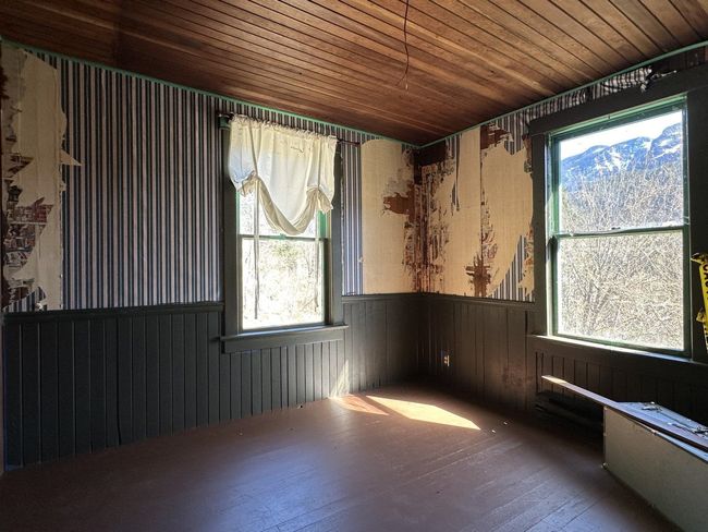 31010 Trans Canada Highway, House other with 5 bedrooms, 2 bathrooms and null parking in Yale BC | Image 8