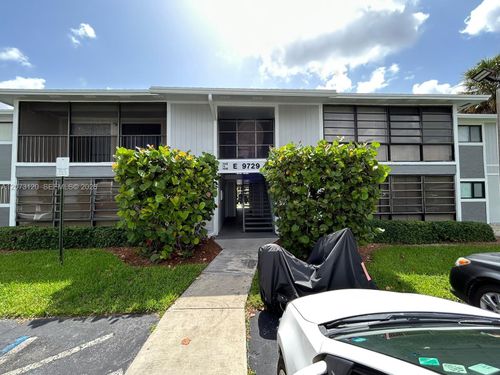 105e-9729 Hammocks Blvd, Miami, FL, 33196-1510 | Card Image