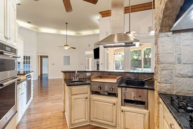 906 Millstone Ln, House other with 4 bedrooms, 4 bathrooms and null parking in Chandler TX | Image 17