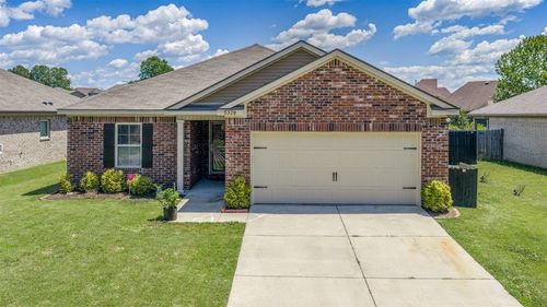 5320 Crossfield Rd, Memphis, TN, 38109-6957 | Card Image