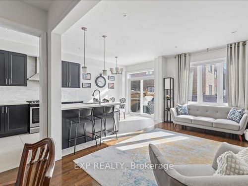 7 Goldthread Terr, North York, ON, M3H0B8 | Card Image